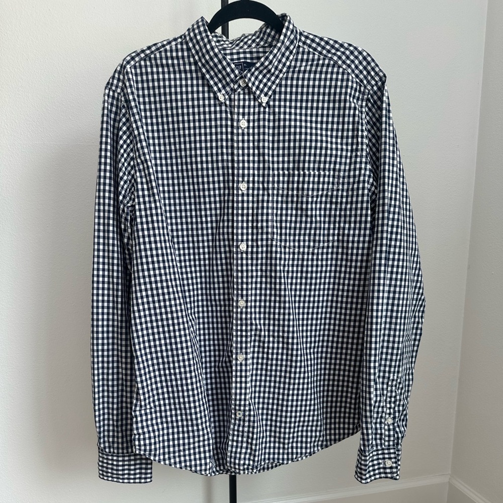GAP Men's Navy Blue and White Checkered Shirt - XL
